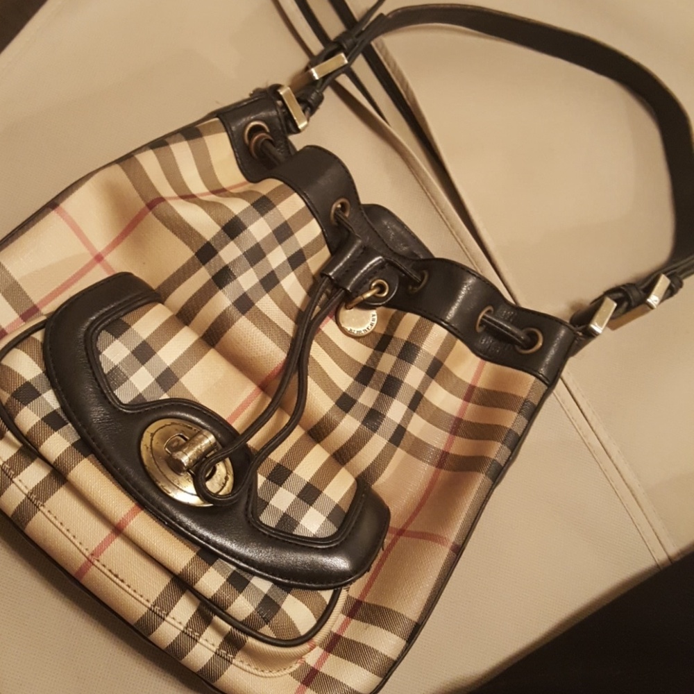 Burberry Coat size 4 hardly used Vintage purse - Picture 7 of 8